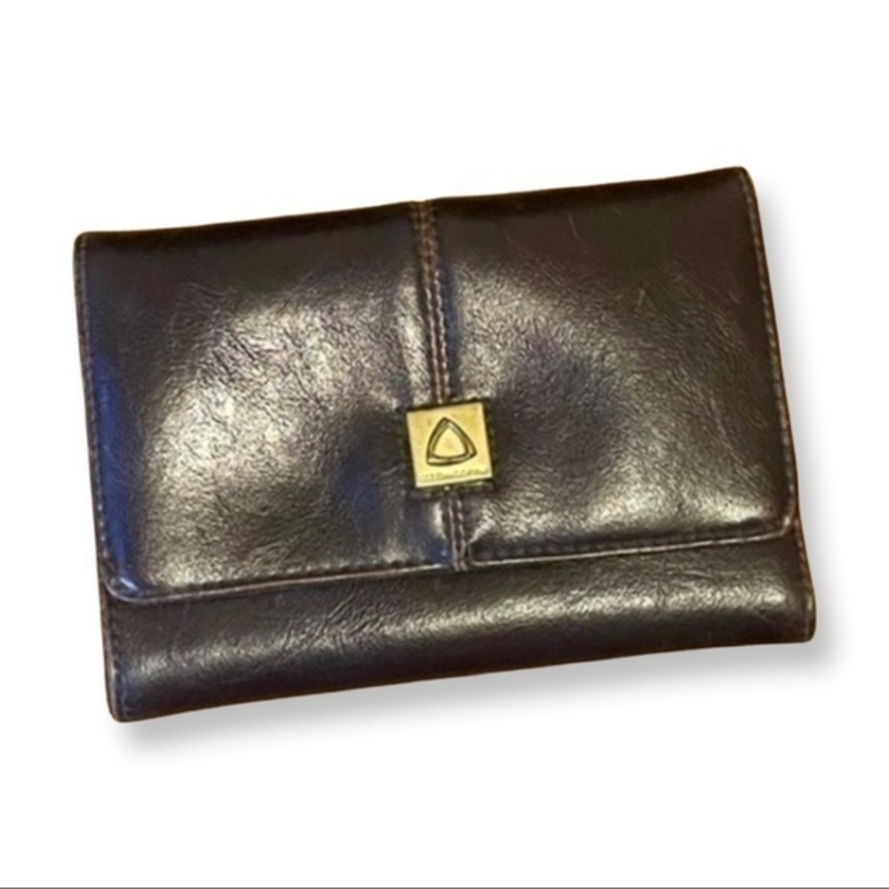 Liz Claiborne vintage brown leather wallet
